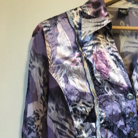 SE Stenau Purple Whimsigoth Floral & Animal Print Button Down Shirt - Picture 7 of 16